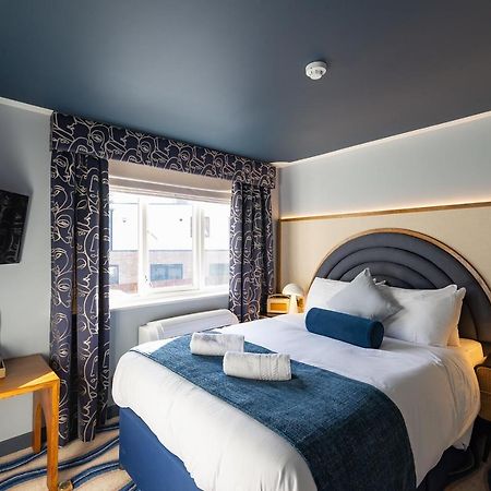 ホテル The Anchorage Canford Cliffs エクステリア 写真